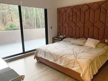 CASA EN VENTA EN BOSQUE MONARCA ALTOZANO, MORELIA
