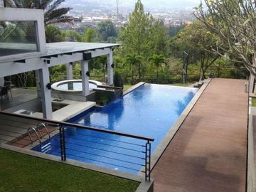 5 Bedroom Villa for sale