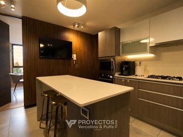 Casa con Vista Despejada en venta de 4 dorm. en Lo Barnechea