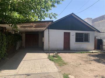Casa en Venta en ESTADIO MONUMENTAL//METRO PEDREROS**365 MTS2