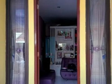 Rumah Cipondoh Pinggir Jalan Siap Huni