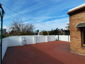 Casa PH en venta en Gerli Este