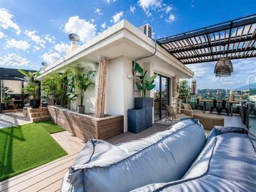 Penthouse en arriendo 3 dorm. 3 baños más servicios Vitacura