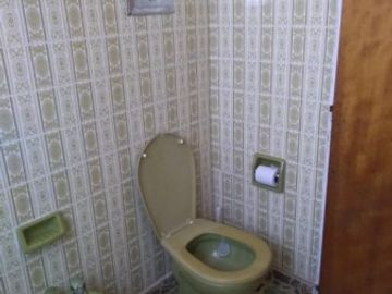 Hermoso chalet de estilo construido sobre amplio lote de 8,66 x 54,57