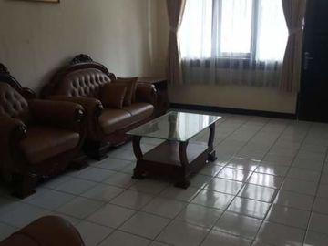 Rumah cihanjuang dekat sariwangi, pesantren bandung barat