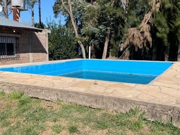 VENTA CASA QUINTA CON PILETA FLORENCIO VARELA