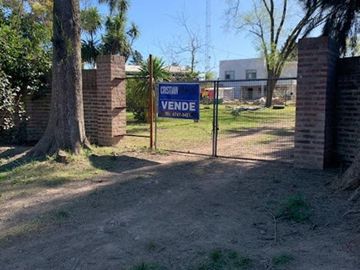 VENTA CASA QUINTA CON PILETA FLORENCIO VARELA