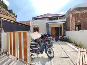 Rumah Baru Jalan Kaliurang km 10 Gentan