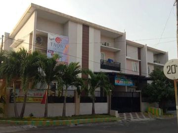 Rumah Raya Rungkut Barata Surabaya