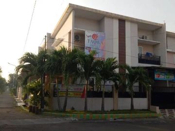 Rumah Raya Rungkut Barata Surabaya
