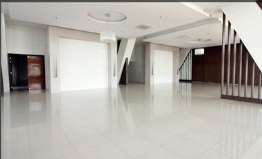 Condominium in IT Park Cebu City 2BR Fully Furnished For Sale