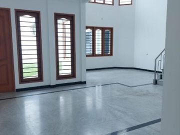 Rumah Raya Darmo Permai STRATEGIS, PLN 6600W