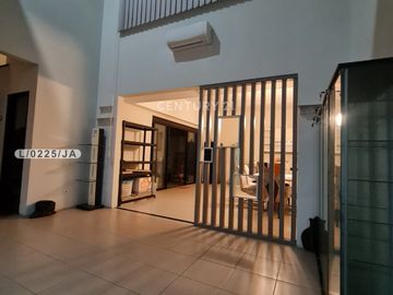 Rumah 2 Lantai Bagus SHM Siap Huni Di Kota Baru Parahyangan