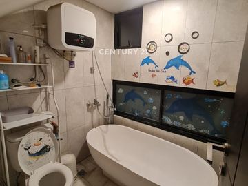 Rumah 2 Lantai Bagus SHM Siap Huni Di Kota Baru Parahyangan