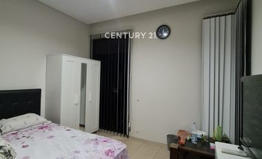 Rumah 2 Lantai Bagus SHM Siap Huni Di Kota Baru Parahyangan