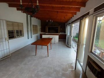 Casa en venta en Castelar Norte