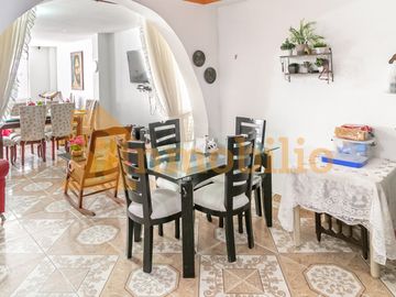 En venta cómodo apartamento en el Brr Ricaurte