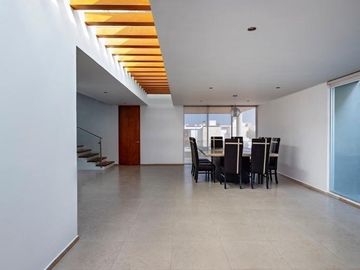 CASA EN VENTA EN  LA CALERA EL PEDREGAL PUEBLA ( RESIDENCIA)