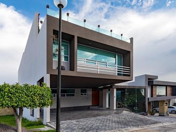 CASA EN VENTA EN  LA CALERA EL PEDREGAL PUEBLA ( RESIDENCIA)