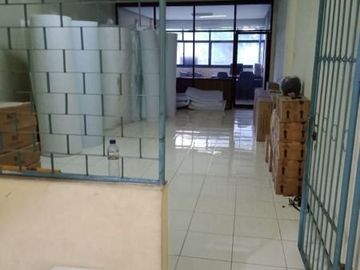 Di jual ruko tengah kota jalan raden saleh, surabaya