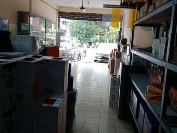 Di jual ruko tengah kota jalan raden saleh, surabaya