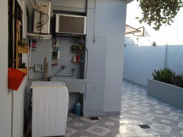 IMPECABLE CASA EN VENTA DE 3 AMBIENTES, CON PILETA Y QUINCHO, CHILAVERT