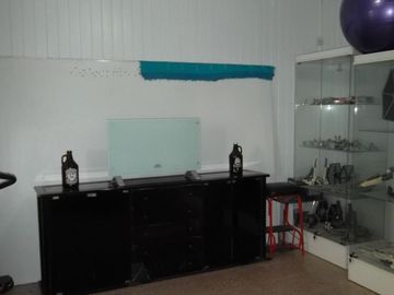 IMPECABLE CASA EN VENTA DE 3 AMBIENTES, CON PILETA Y QUINCHO, CHILAVERT
