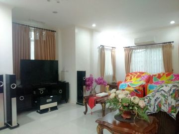 2-Storey 5 Bedroom Elegant House & Lot for SALE in Angeles City near CLARK