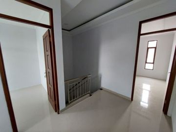2 Lantai Siap Huni Free Biaya-Biaya di Sukmajaya Depok