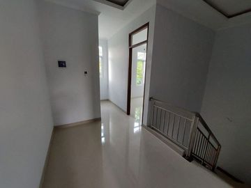 2 Lantai Siap Huni Free Biaya-Biaya di Sukmajaya Depok