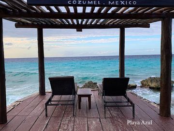 Apartamento frente al mar con alberca para adultos y niños, cava, sky lounge, gi