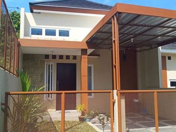 RUMAH DESAIN MODERN DEKAT UNIV AISYAH JOGJA