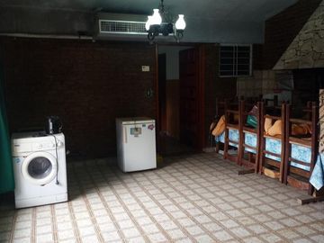 Chalet en venta de cinco ambientes de categoria en Haedo Norte Barrio Guemes
