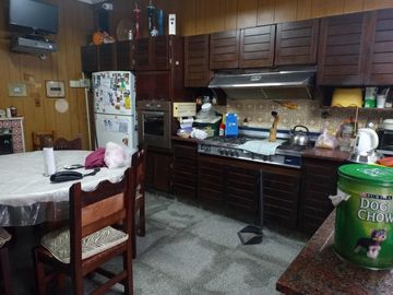 Chalet en venta de cinco ambientes de categoria en Haedo Norte Barrio Guemes