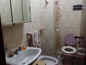 Chalet en venta de cinco ambientes de categoria en Haedo Norte Barrio Guemes