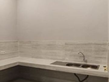 Rumah Sutorejo Utara BARU GRESS hadap selatan