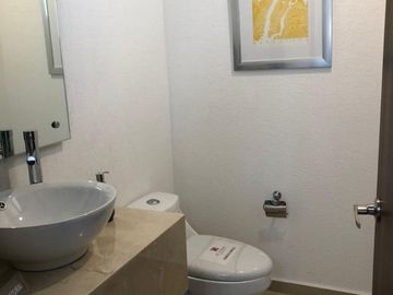 Preciosa Casa Tipo Duplex Entre El Refugio y Zibata, 149 m2, de SUPER LUJO !!