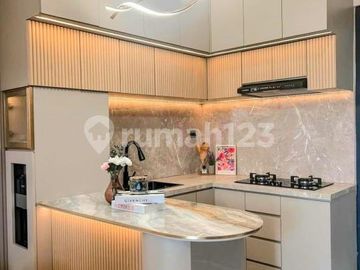 Rumah 2 Lantai Full Renovasi Citra Garden 8 (Cluster Forris Private) Jakarta Barat Depan Taman