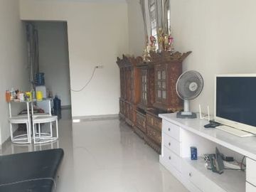 Rumah Second Seperti Baru Kokoh Mewah Clasik Luxury Strategis Bebas Banjir Di Jatibening Baru