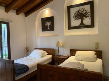 Casa en Fraccionamiento en Club de Golf Hacienda San Gaspar Jiutepec - CAEN-22-Cs
