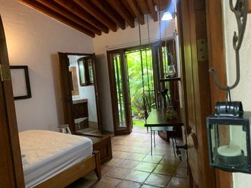 Casa en Fraccionamiento en Club de Golf Hacienda San Gaspar Jiutepec - CAEN-22-Cs