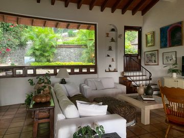Casa en Fraccionamiento en Club de Golf Hacienda San Gaspar Jiutepec - CAEN-22-Cs