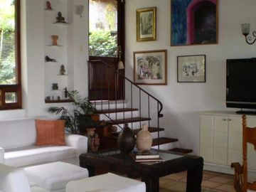Casa en Fraccionamiento en Club de Golf Hacienda San Gaspar Jiutepec - CAEN-22-Cs
