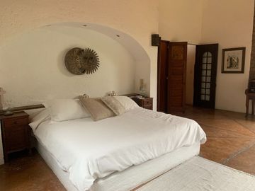 Casa en Fraccionamiento en Club de Golf Hacienda San Gaspar Jiutepec - CAEN-22-Cs