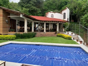Casa en Fraccionamiento en Club de Golf Hacienda San Gaspar Jiutepec - CAEN-22-Cs