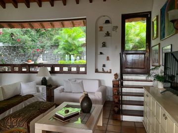 Casa en Fraccionamiento en Club de Golf Hacienda San Gaspar Jiutepec - CAEN-22-Cs