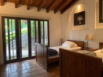 Casa en Fraccionamiento en Club de Golf Hacienda San Gaspar Jiutepec - CAEN-22-Cs
