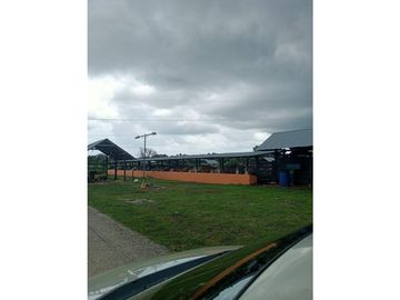 Rancho en zona oriente de 240 Hectáreas