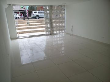 local en arriendo en santa barbara. Cod A4414