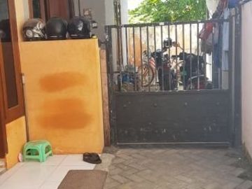 Rumah di Medokan Ayu Rungkut Surabaya